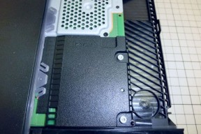 新版PS4拆解：更轻更静音更省电