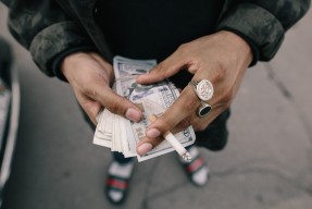 专业贷款担保人黄牛,隆重汇总十款不审核直接放款5000app