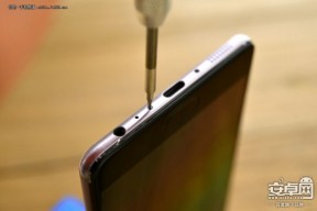 魅族PRO 7 Plus拆解：为双屏量身定做的特殊设计