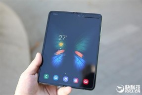 三星Galaxy Fold拆解：内部结构真复杂