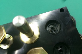 备受关注的ACCUAIR正品电磁阀维修拆解方法和保养