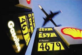 地缘政治“抬杠” 国际油价今年或上70美元