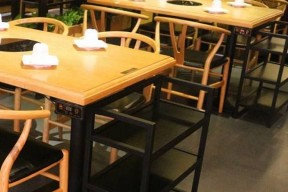 火锅店桌椅回收商说说,火锅桌选购保养知识