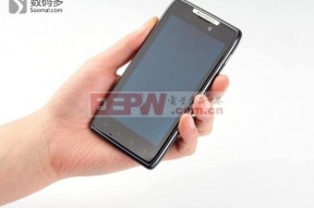 Motorola 摩托罗拉 DROID RAZR MAXX XT910 智能手机拆解