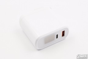 拆解报告：HKL华科隆1C1A 30W PD快充数显充电器HKL-USB67