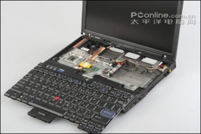 12寸ThinkPad迅驰四X61完全拆解赏析