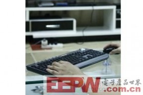 伯凯无线战镭855键鼠套装拆解