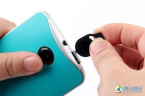 国行Moto X拆解：做工较扎实 摄像头模组落后