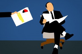 黑户哪里可以借1万元,专业介绍十款不用征信就能借钱的平台