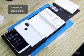 小米MIX 2S拆解：外观稍变 内涵升级