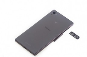 索尼防水旗舰手机XPERIA Z5 拆解