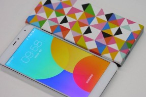 魅族 MX4 白色版拆解